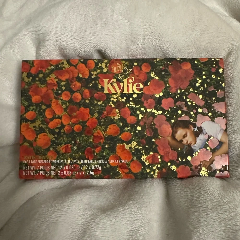 Kylie Cosmetics Wizard Of Oz Eye & Face Pressed Powder Pallete